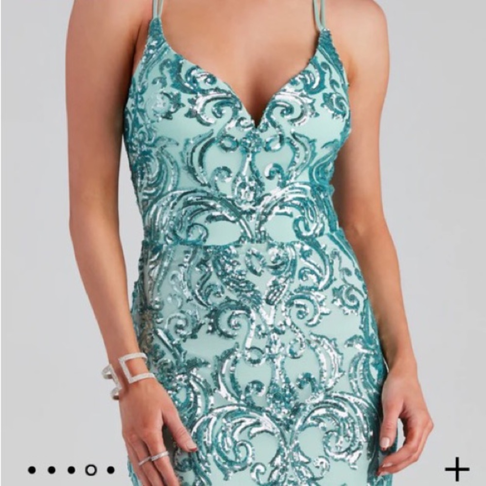 NWT Windsor sequins dress mint size small